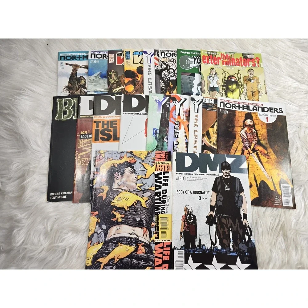 Vertigo Comics - 18 Comic Books!  Comics Great Condition! B33